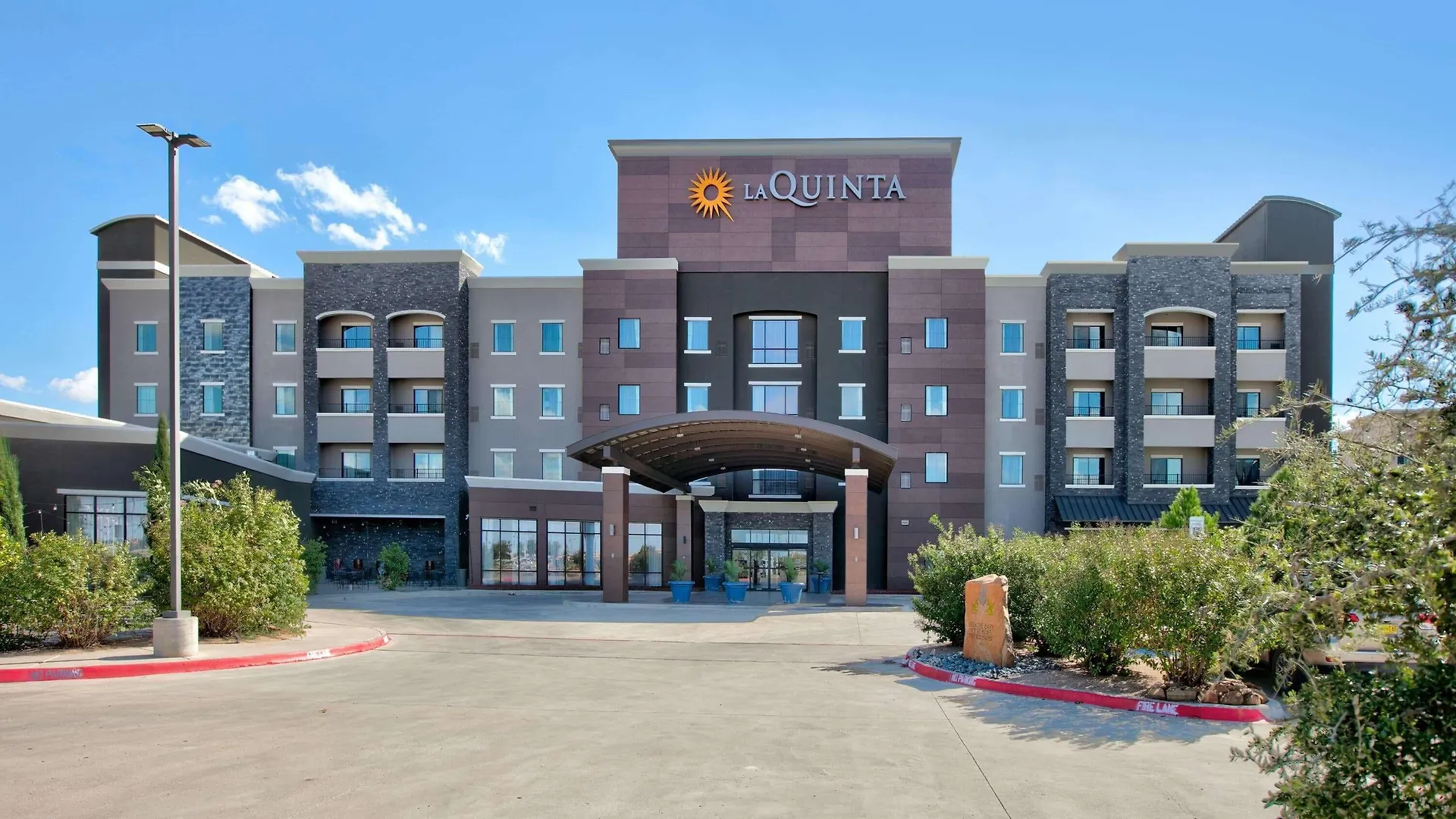Staying Near Lowery Field: 2 Lubbock Hotels Compared