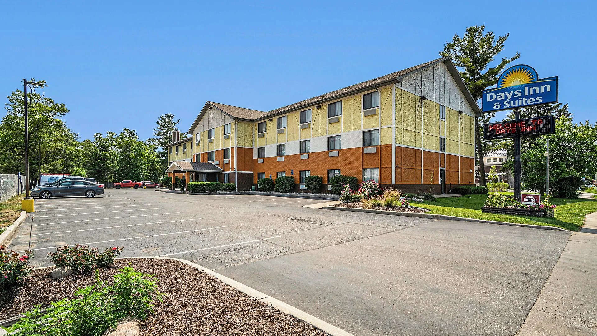 Where to Stay Near Traverse City State Park: 4 Airport Hotels Reviewed