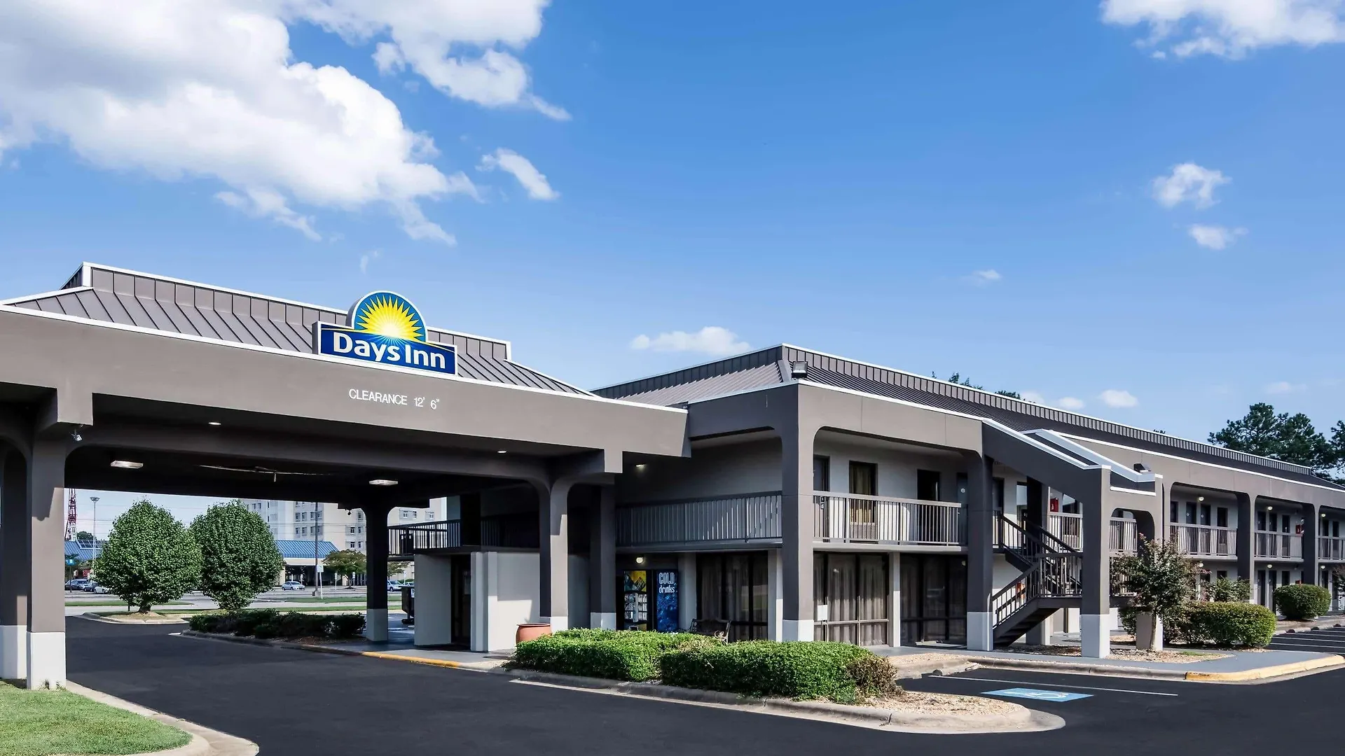 6 Top-Rated Hotels Close to AMF Bowling Ctr in Wilson