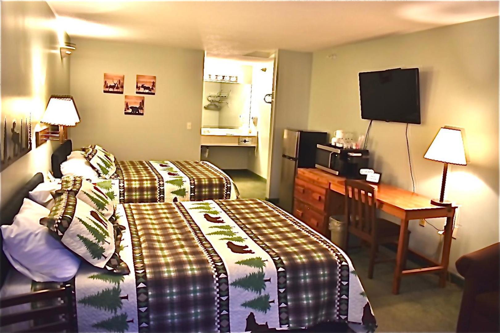 Staying in Michigan: 11 Couples Hotels Compared